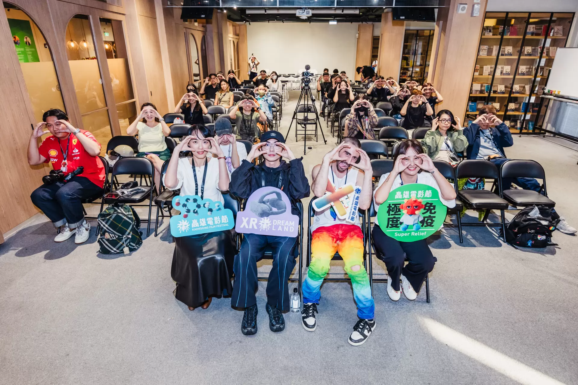 【 XR 產業活動 】虛擬平台創作與展演策略-圖片